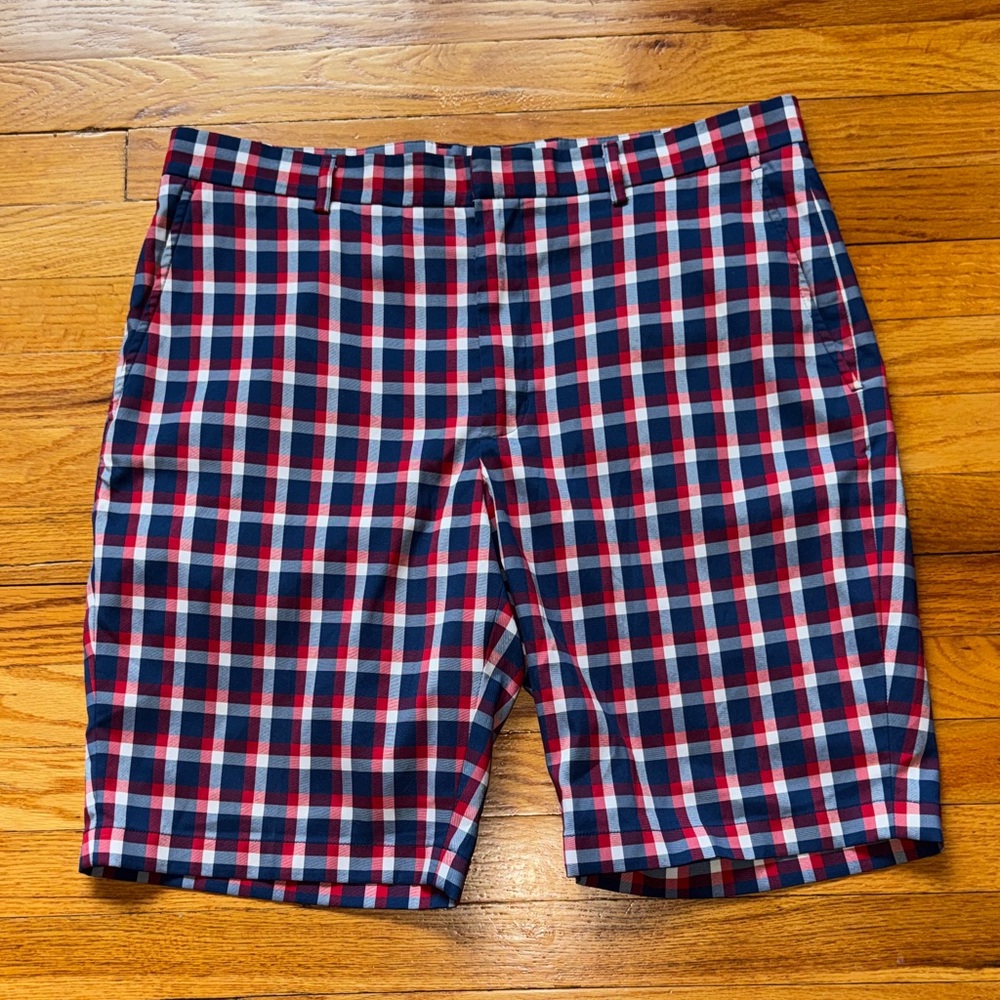 Mens Walter Hagen Americana Plaid Golf Shorts Size 36 Red/White/Blue Maximalism